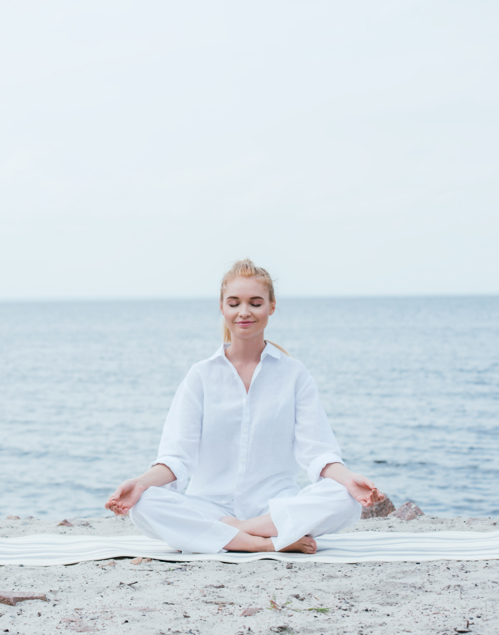 Mujer meditando