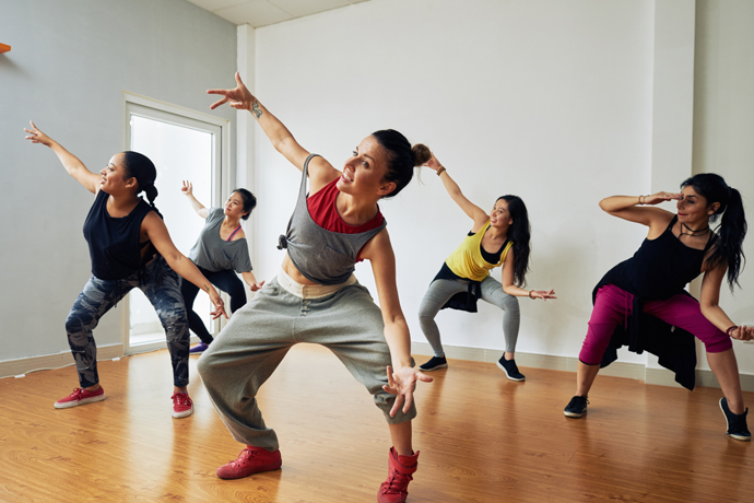 mujeres en clases de baile: Hip-Hop