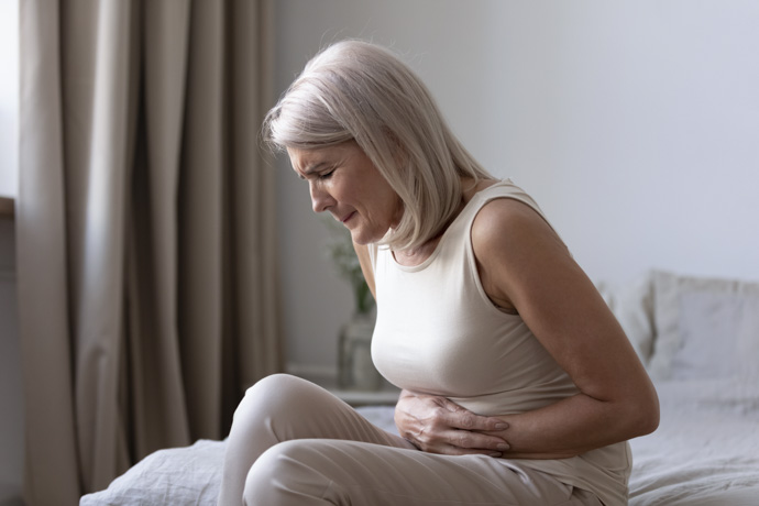 Dolor abdominal como síntoma de lombrices en adultos.