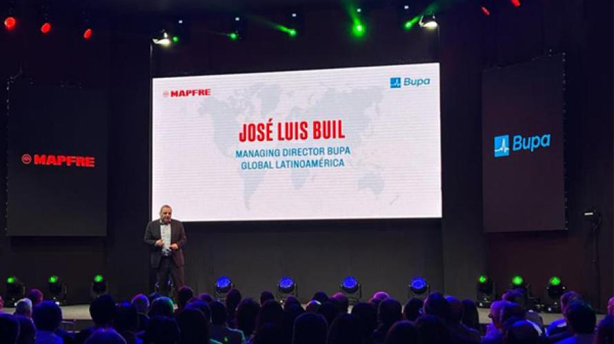 José Luis Buil presentando la Alianza MAPFRE - Bupa