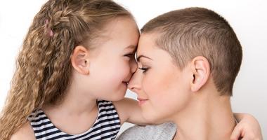 mama-con-cancer-y-hija