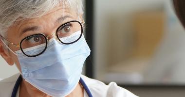 doctora-y-cliente