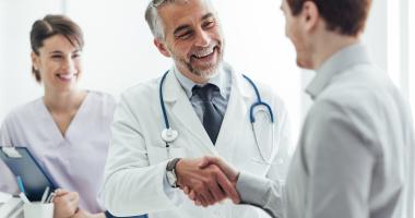 doctor-con-enfermera-